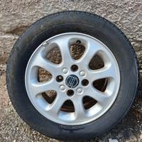 4 Cerchioni in lega volvo gommati 195/60 R 15