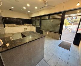 Locale C/1 - 170MQ+130MQ di Esterno FL244