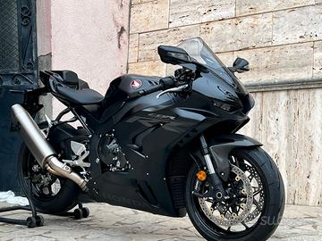 Honda CBR 1000 - RR-R