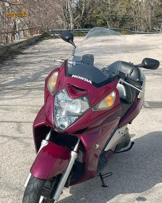 Honda Silverwing 600
