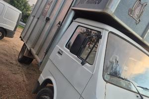 Van Traporto cavalli LT35 PATENTE B