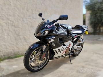 Honda CBR 600 F Sport 2002 – Livrea Capirossi