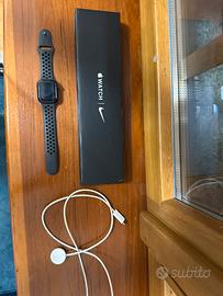 Apple watch serie 7 nike