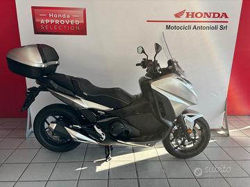 Honda Integra 750
