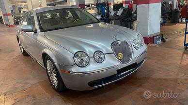 Jaguar S-Type 2.7