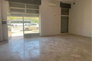 Immobile di 95 m² con 1 locale a Mondragone