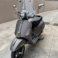 Vespa 300 gts super tech unico proprietario 2024