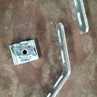 Staffe ancoraggio a 30°/90° e perni blocaggio