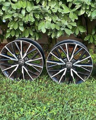 Kit 4 Cerchi in lega 18" Originali Toyota C-HR / Y