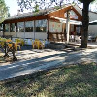 Ristorante con piscine