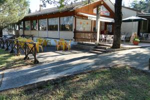 Ristorante con piscine