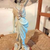 STATUA PORCELLANA