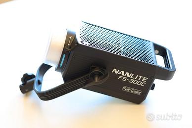 Luce continua da studio Nanolite FS 300 c