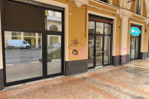 Negozio in via Irnerio disponibile subito