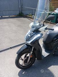 sh 150 del 2021 con 54000km