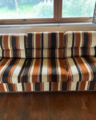 Divano artigianale stile anni 70