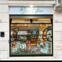 Negozio accessori mangimi animali Petshop