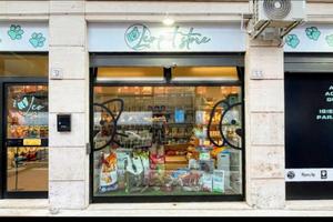Negozio accessori mangimi animali Petshop