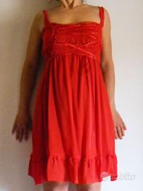 vestito  di seta rossa