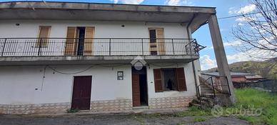 PORZIONE DI BIFAMILIARE A ALATRI