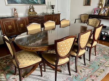 Elegante sala da pranzo stile Luigi XVI