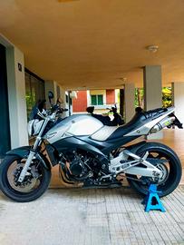 Suzuki gsr 600