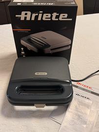 Macchina per sandwich o tostapane.