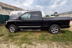 Dodge Ram Quad Cab 4x4 5.7 HEMI V8