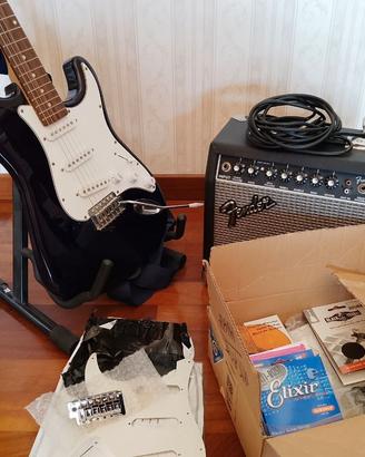 Chitarra elettrica Squier Stratos & amplificatore