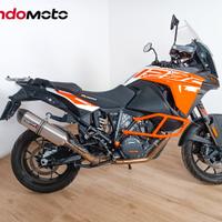KTM 1290 Super Adventure S - 2017 Passaggio inclus
