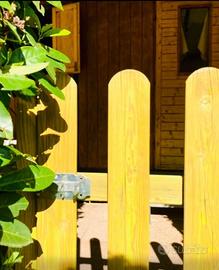 Casetta con roulotte