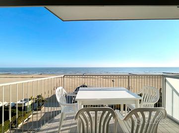Fronte mare 2 camere jesolo lido centro