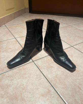 Stivaletti neri
