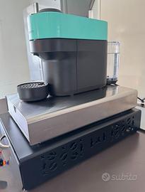 Macchina Nespresso con 2 cassetti porta capsule