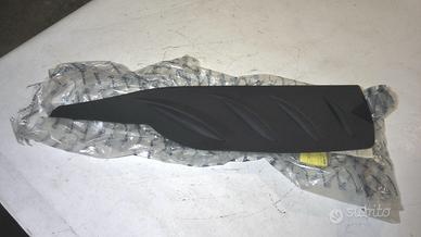 TAPPETINO SINISTRO GP 800 GILERA 655786 EX 653140