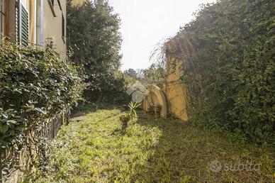 MULTILOCALE A FIRENZE