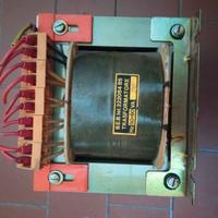 Autotrasformatore Trifase