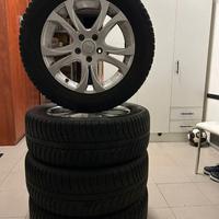 Cerchi in lega Hyundai+ gomme invernali 225/60/R17