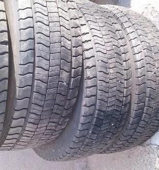 Gomme 315 80 22.5 motrice continental usate