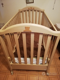 Lettino per bambini Pali in legno chiaro