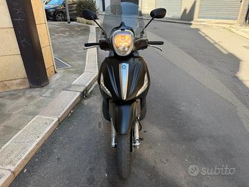 Piaggio Beverly 350 Sport Touring 2019