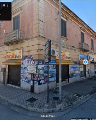 Negozio centralissimo in via appia con 3 vetrine