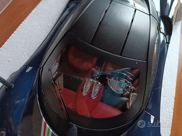 Pagani Huayra Dinastia Padoni con fari