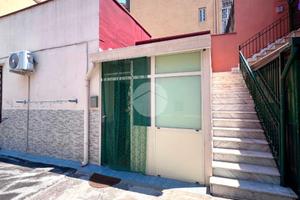 MONOLOCALE A TORRE DEL GRECO