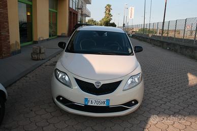 Lancia Ypsilon 1.2 69 CV 5 porte Openinig Edition
