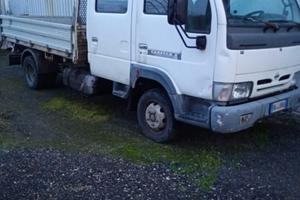 Nissan cabstar 6 posti ribaltabile