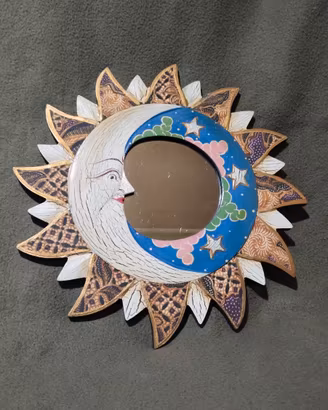 Vintage Celestial Sun and Moon Intagliato a Mano