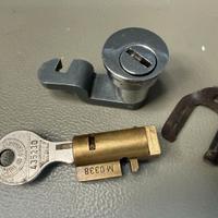 serratura NEIMAN  vespa 50ss 90ss sprint