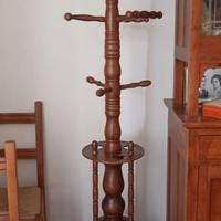 Appendiabiti e portaombrelli da terra in legno 