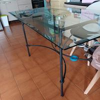 tavolo in vetro e ferro battuto 